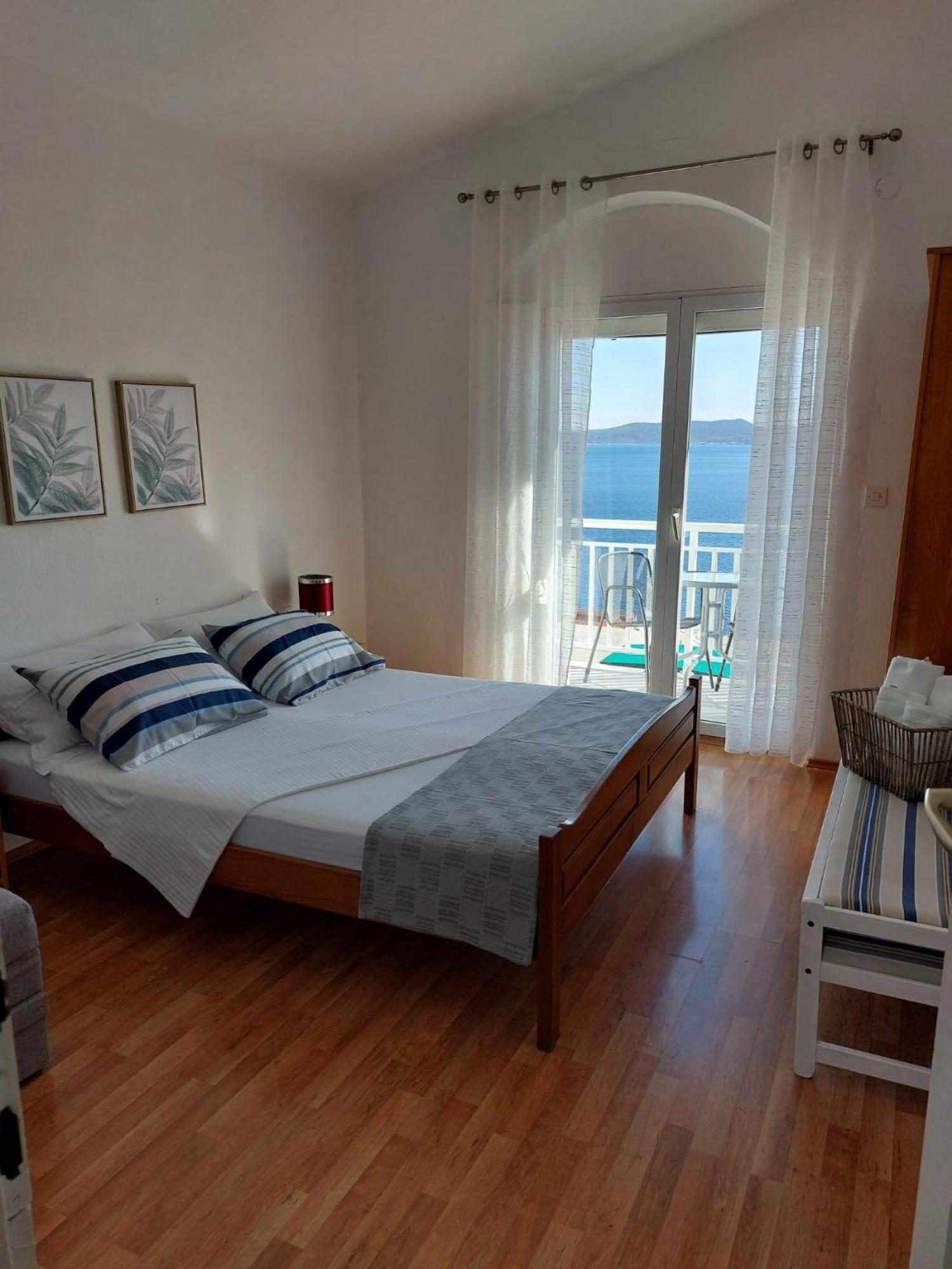 Apartments With A Parking Space Pisak, Omis - 1009 Exterior foto